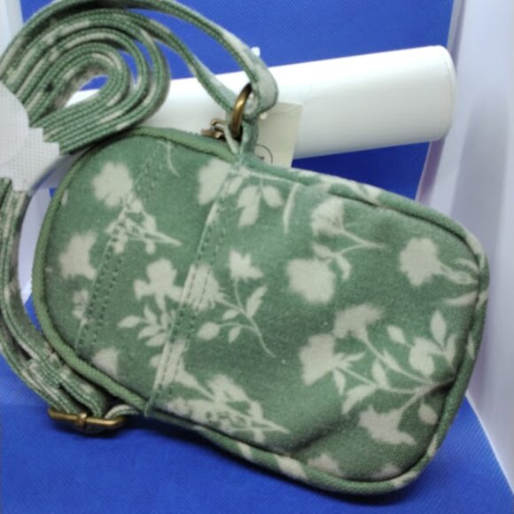 NWT...No Boundaries Canvas Mini Crossbody Bag, Women's - Picture 4 of 10